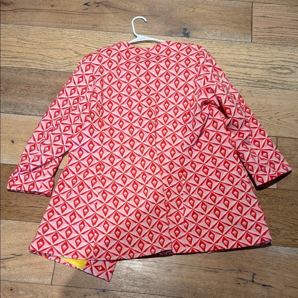 🌷ISLE Red and White Geometric Patterned Jacket - Picture 5 of 6
